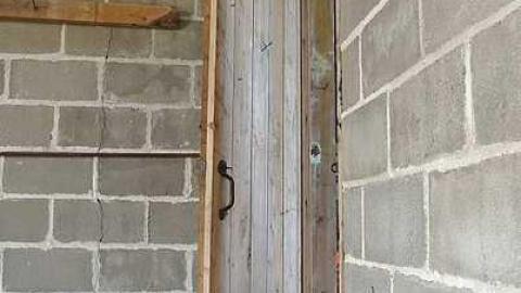 County Rd. 30 - County-Rd.-30-garage1.jpg