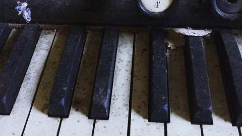 Brace yourself! - Brick-farmhouse12.jpg