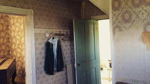 Brace yourself! - Brick-farmhouse36.jpg