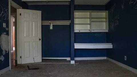 Capacious Red - Capacious-Red33.jpg