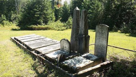 Aug 2015 - Old-Saint-Marys-Cemetery5.jpg