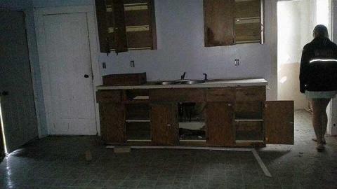 August 4 2015 - Central-Elgin-Farmhouse22.jpg