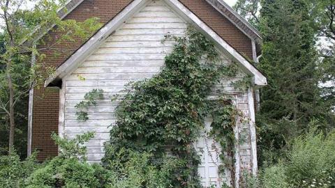 late winter/summer 2015 - Turin-Abandoned-Church5.jpg