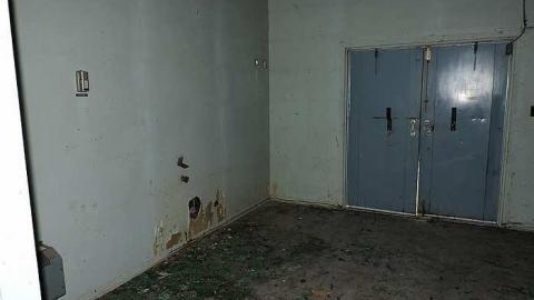 Warehouse - Creepy-Warehouse9.jpg