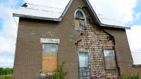 July 2015 - Brick-farmhouse8.jpg