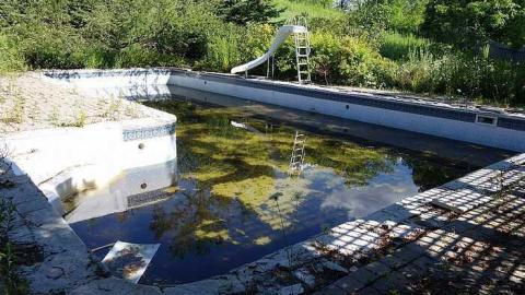 Welcome '15 - Capacious-Red12.jpg