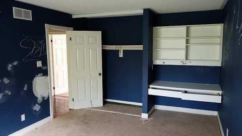 Welcome '15 - Capacious-Red23.jpg