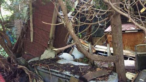 8/19/15 - Hoarders-Trash-Heap10.jpg