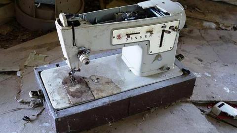 Aug '15 - Ruby-Red76.jpg