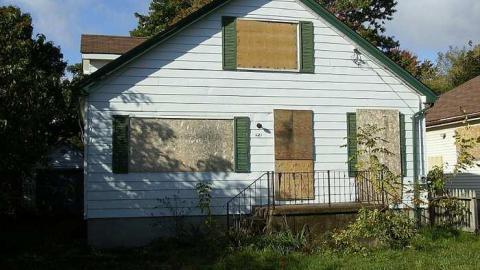 Nov 2009 - 8-Abandoned-Fanshawe-Houses1.jpg