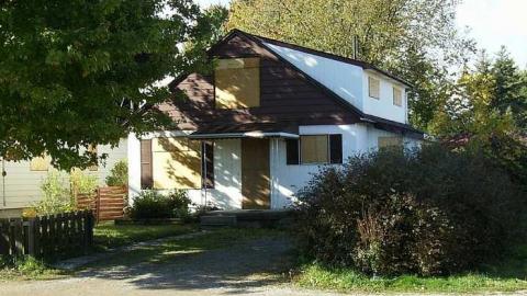 Nov 2009 - 8-Abandoned-Fanshawe-Houses3.jpg