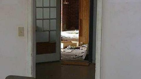 Broken Glass Broken Dreams photo 4