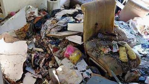 Creepily Cluttered '15 - Creepy-House23.jpg