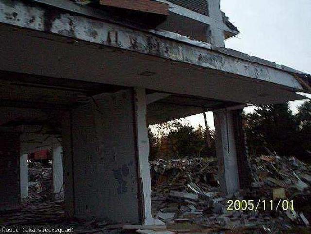 Nov 2005 Demo - Whitby-Psychiatric-Hospital62.jpg