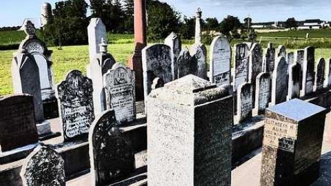 Salem  - Salem-Pioneer-Cemetery26.jpg