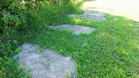 German Cross - Neustadt-Pioneer-Cemetery17.jpg