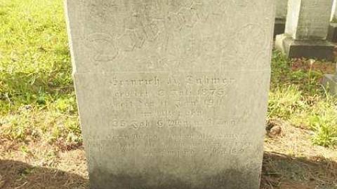 German Cross - Neustadt-Pioneer-Cemetery20.jpg