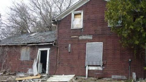 White Rose - Leslies-demise7.jpg