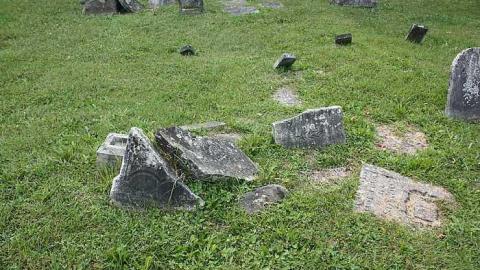 Bell Cemetery - Elizabethtown-Kitley, Ontario