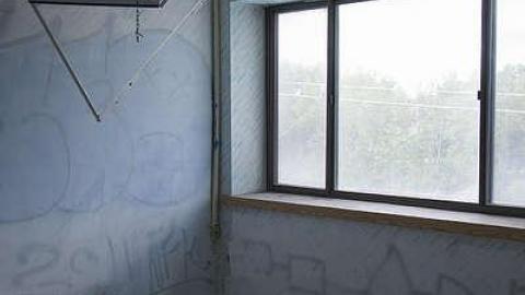 exploring the car dealership - Old-Dealership8.jpg