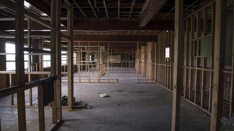 exploring the car dealership - Old-Dealership17.jpg