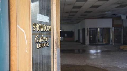 exploring the car dealership - Old-Dealership16.jpg