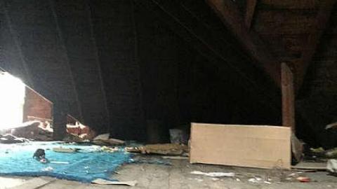 Abandoned Barn and House - i-IMG_2097.jpg