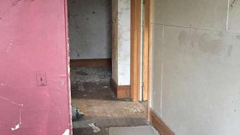 Abandoned Barn and House - v-IMG_2094.jpg