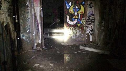 Creepy at Night - Linseed-Factory563.jpg