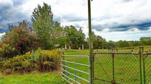 Close My Earthly Days - Campbell-Pioneer-Cemetery37.jpg