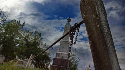 Close My Earthly Days - Campbell-Pioneer-Cemetery32.jpg