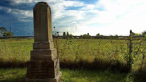 A Little Slice Of Heaven - Walker-Cemetery15.jpg