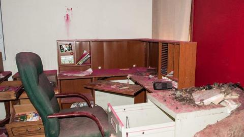 Inside - Hwy-44--Im-not-sure-what.74.jpg