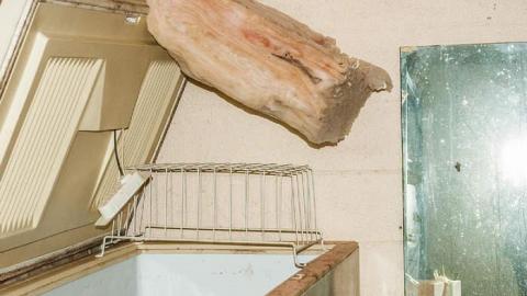 Inside - Hwy-44--Im-not-sure-what.64.jpg