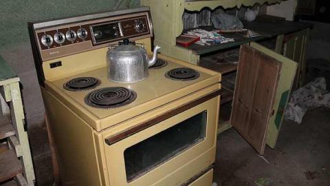 Weeks before Demo - Colbeck-Hall13.jpg