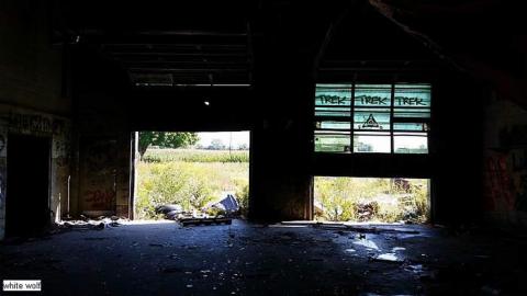 09/15/2015 - Garage-Across-from-Camp-3048.jpg