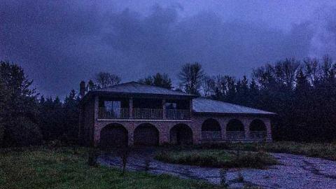 Arched Home & Warehouse photo 5