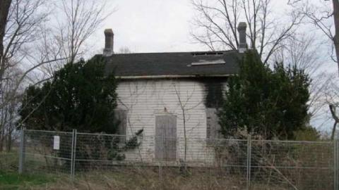 Burnt House - Burnt-House-on-Steeles3.jpg