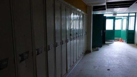 Too Cool For School - n-P1040568.jpg