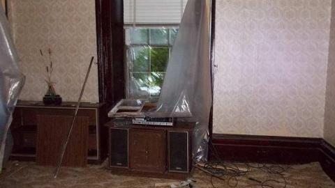 Living On The Edge - Living-On-The-Edge6.jpg