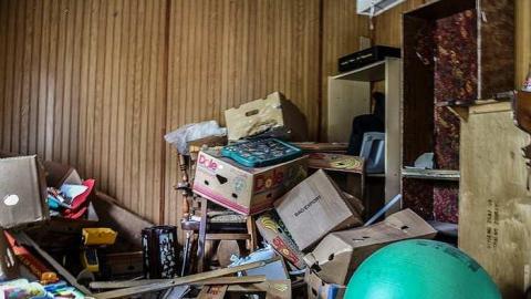 Publicly Public photo 4