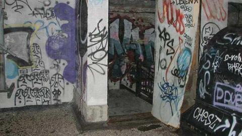 Late Night, March 2012 - u-375770_10101016567048562_766913509_n.jpg