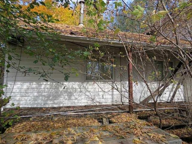 Floor No More - s-Porchfront.jpg