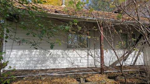 Floor No More - s-Porchfront.jpg