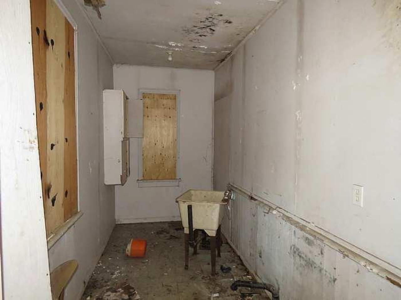 Floor No More - n-Laundry.jpg
