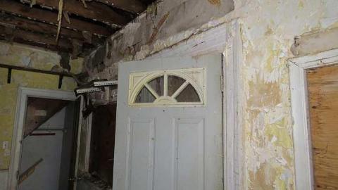 Floor No More - f-Insidefd.jpg