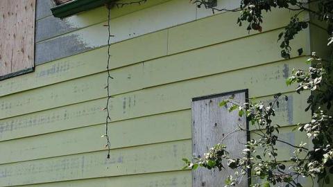 Not so Cocky now - Granny-Cocks-House49.jpg