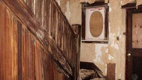 Winston Churchill House #3 - h-DSC03604.jpg