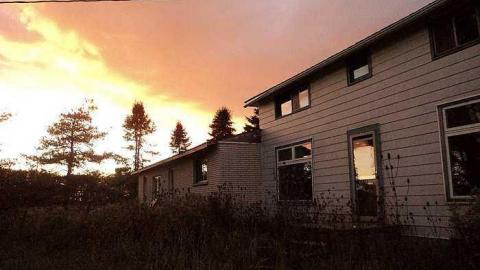 Canniff Pool House - h-DSC03783.jpg