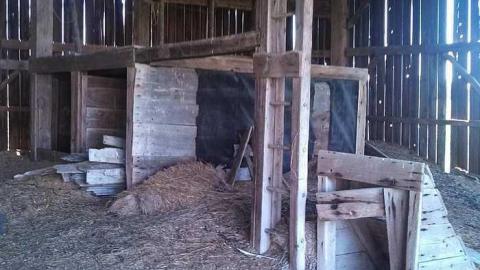 the landing - Cornhuskers-House32.jpg